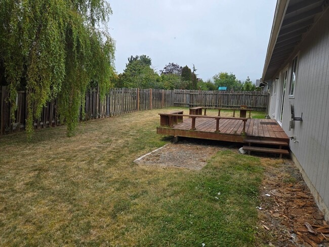 Building Photo - 3 Bedroom 1 bath