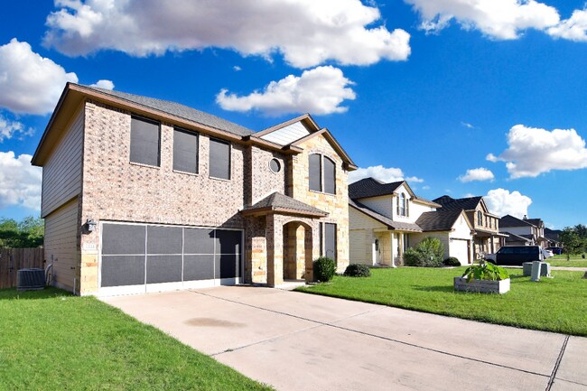 Foto del edificio - 1221 Briscoe Ct