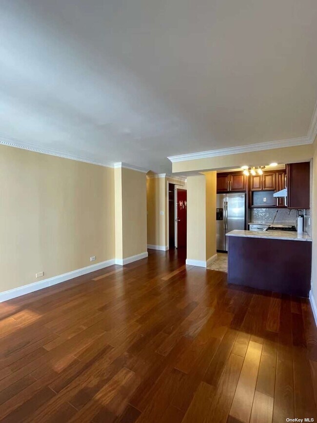 Foto del edificio - 138-35 Elder Ave