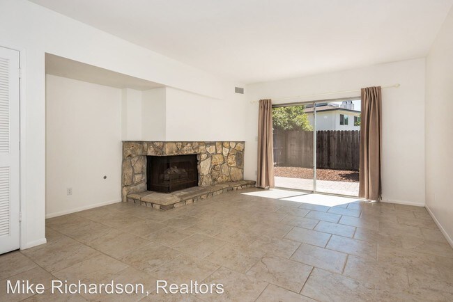 Building Photo - 3725 Mariana Way