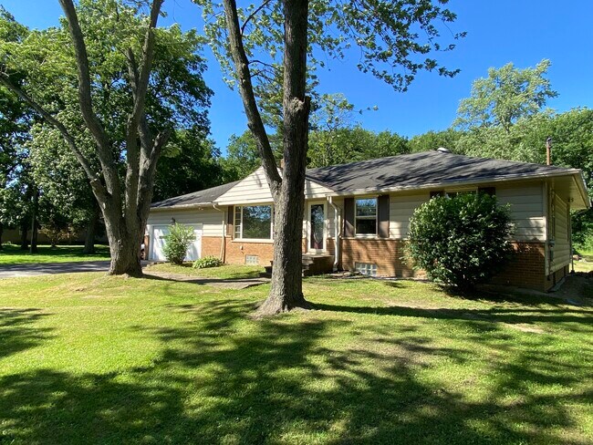 Foto del edificio - 35245 Aurora Rd