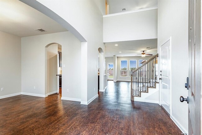 Building Photo - 7905 Northgate Lp