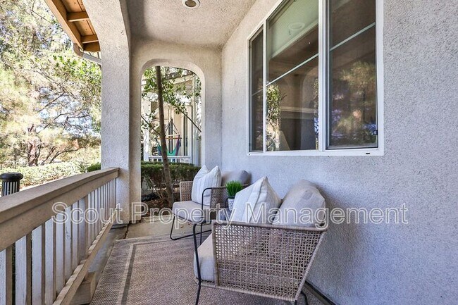 Foto del edificio - 28814 S Lake Dr