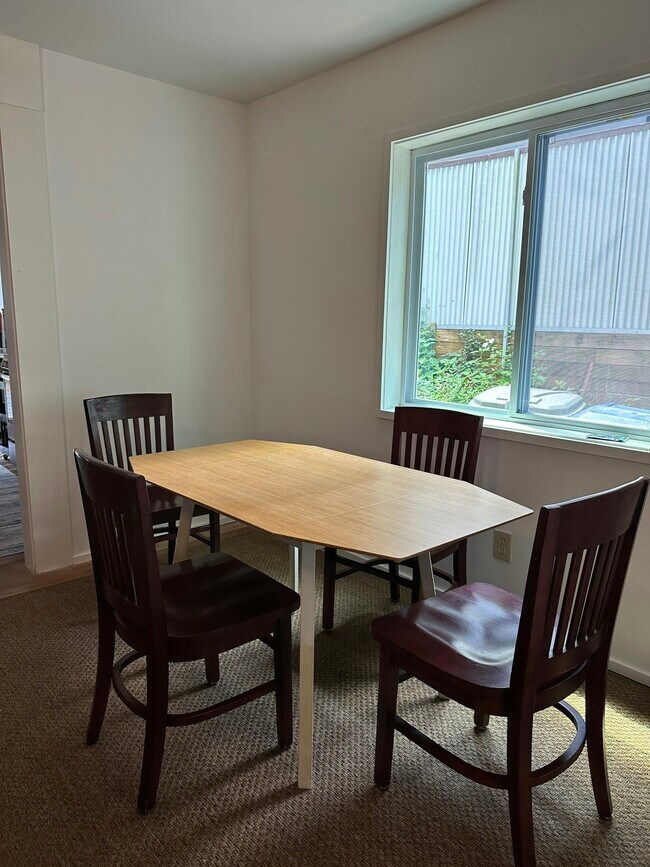 Foto del edificio - 1211 Barnes St NW