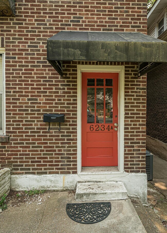 Foto del edificio - 6234 Columbia Ave
