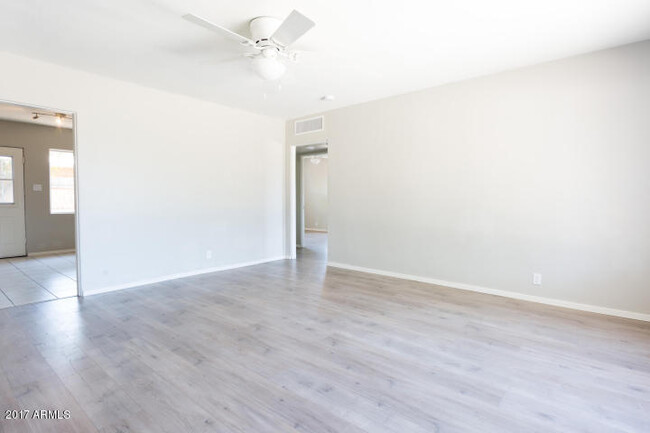 Building Photo - 1608 W Osborn Rd
