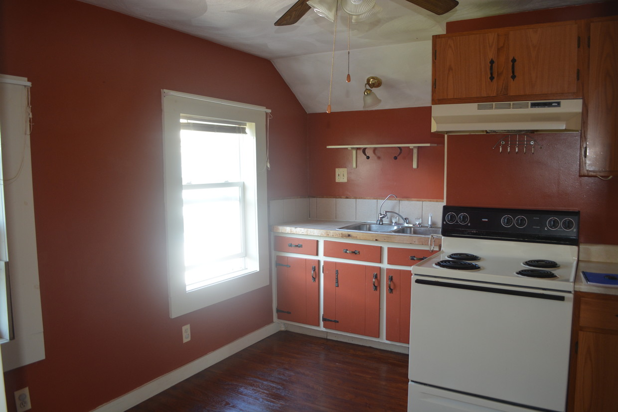 Foto principal - 623 Utica St