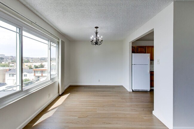 Foto del edificio - Beautiful 4-Bedroom, 2-Bathroom Daly City Home for Rent
