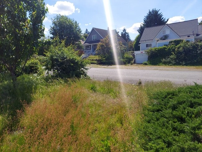 Foto del edificio - Charming Tacoma Home on a Peaceful Corner Lot!