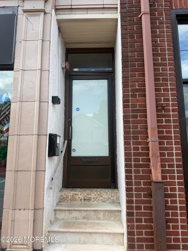 Building Photo - 23 W Main St