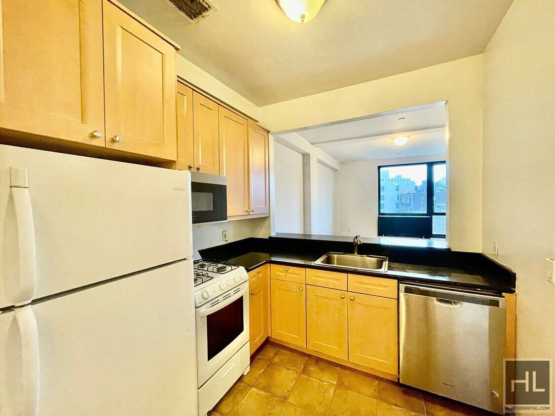 21 STREET Room for Rent in Queens, NY