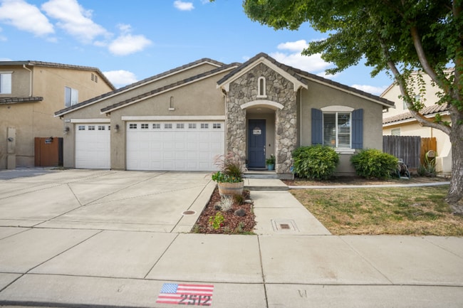Building Photo - 2512 Cancun Ct
