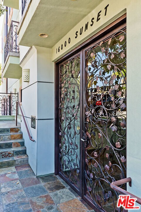 Foto del edificio - 16000 Sunset Blvd