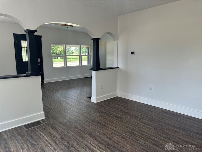 Building Photo - 2520 Harshman Rd