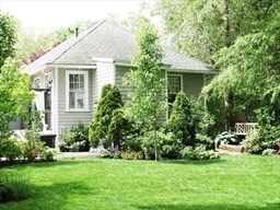 Building Photo - 50 Greenough St