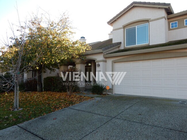Building Photo - House for Rent in Natomas!