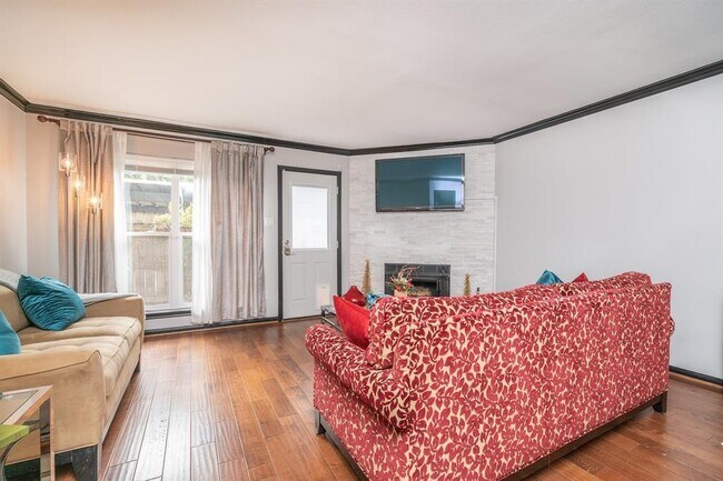 Foto del edificio - 6410 Ferris Dr