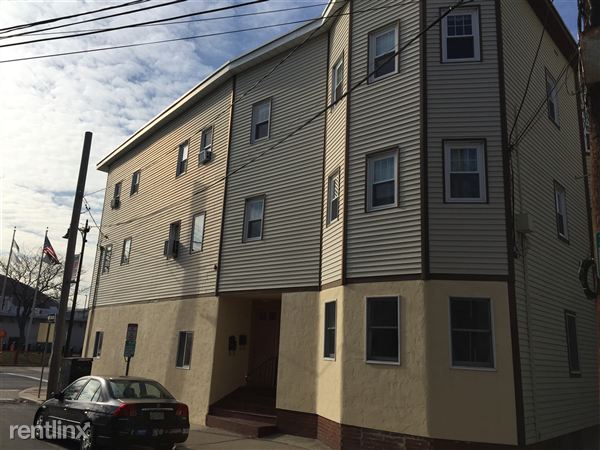 Primary Photo - 2 Beech St