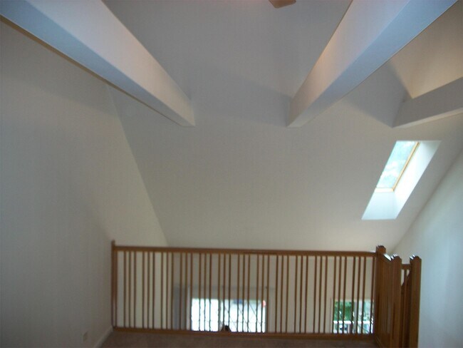 Foto del edificio - 570 Seegers Rd