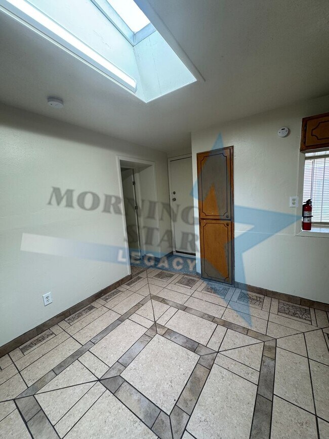 Foto del edificio - 316 Augustine Ave