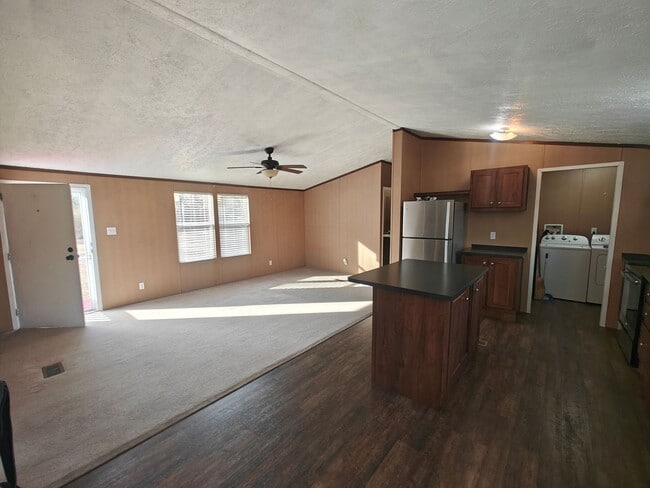 Foto del edificio - 2 bedroom home