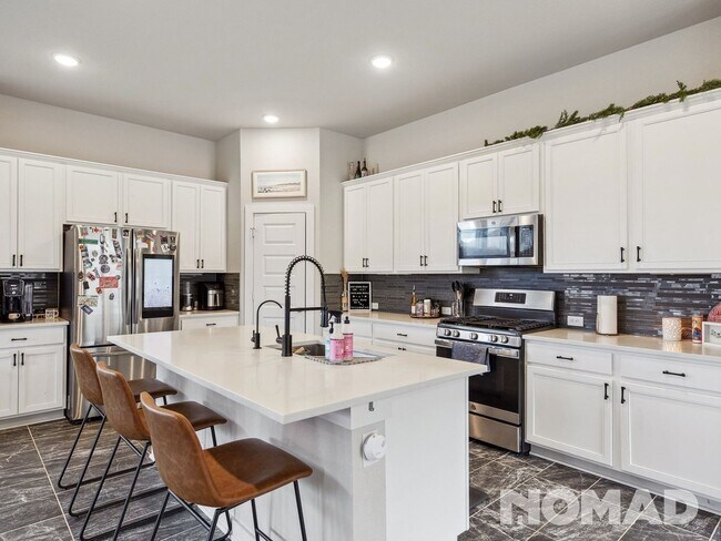 Foto del edificio - 1953 Colonial Ave