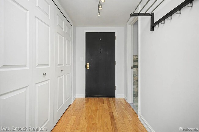 Building Photo - 35300 Woodward Ave