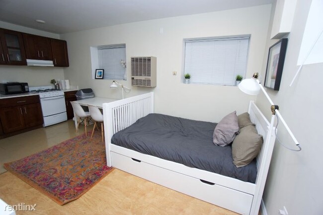 Building Photo - 1 br, 1 bath Apartment - 2636 Warring St.