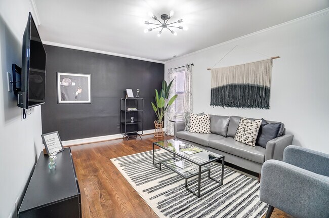 Living Room is beautifully decorated and inviting-Smart TV for Streaming - 4808 Northaven Dr