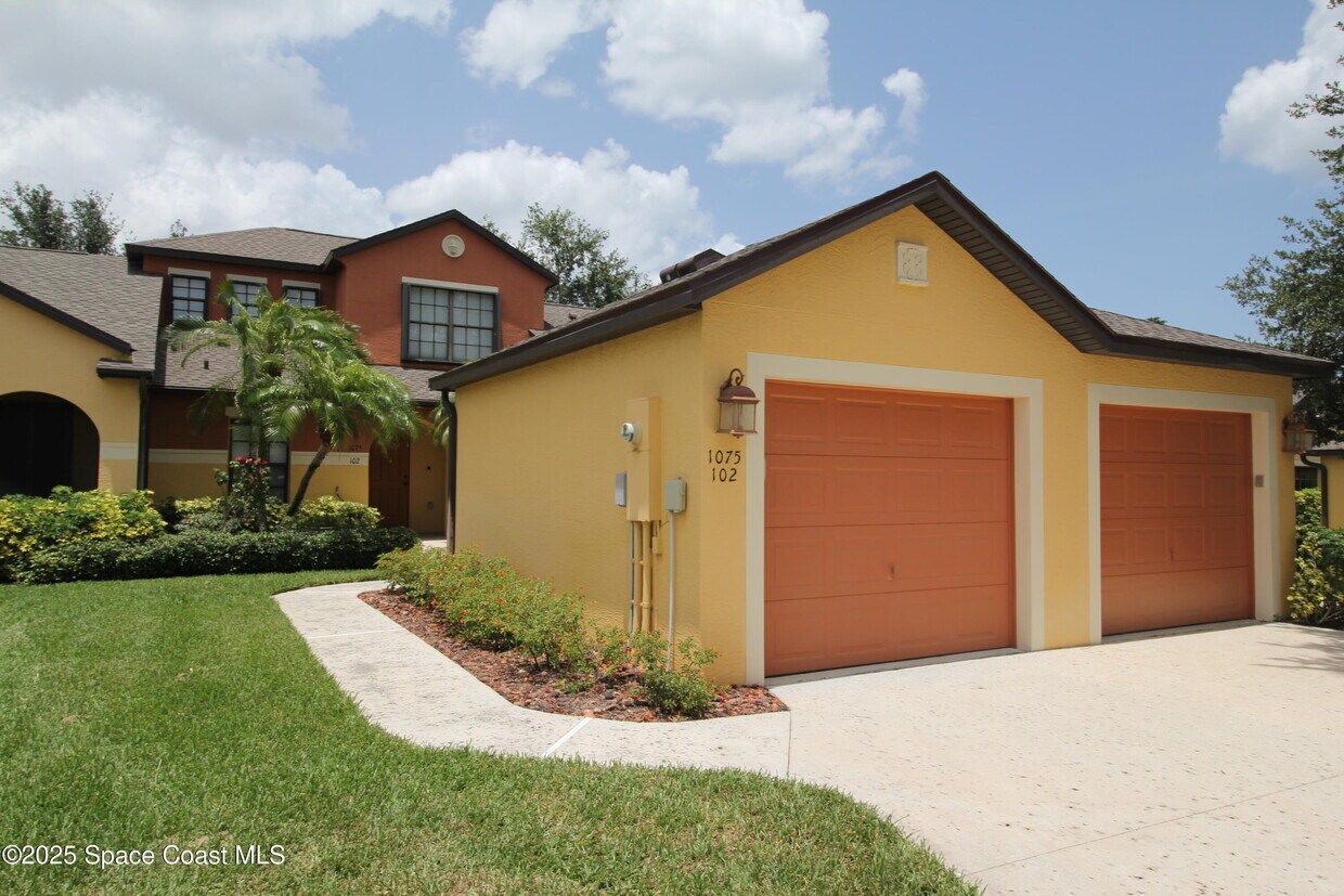 Primary Photo - 1075 Luminary Cir