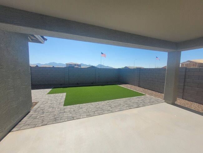 Building Photo - 11619 W Parkway Ln