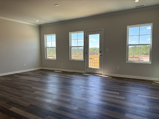 Building Photo - 318 Leland Crst Dr