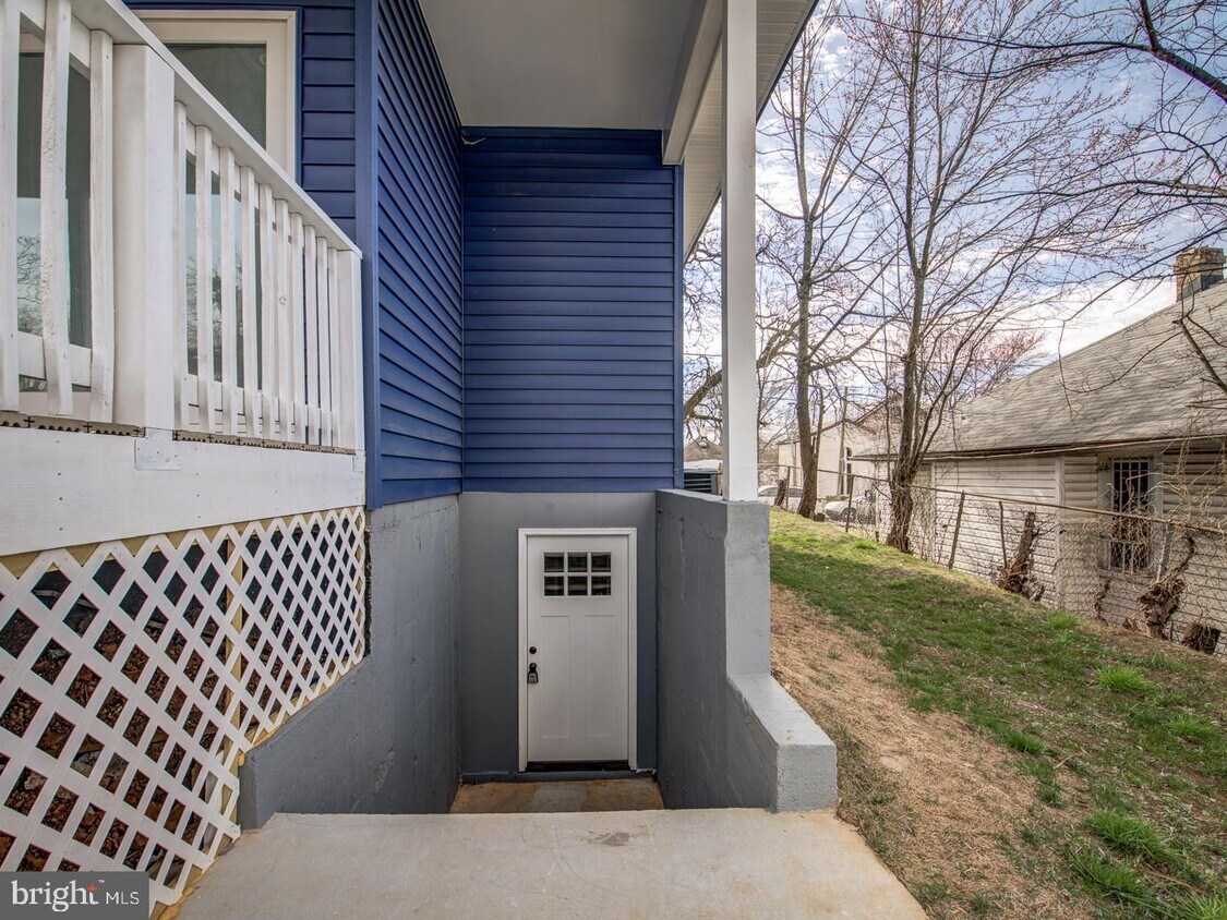 Foto principal - 4502 Jay St NE