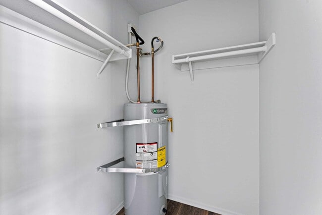 Building Photo - 1616 Grismer