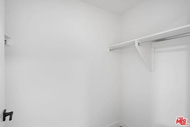 Foto del edificio - 6144 Whitsett Ave