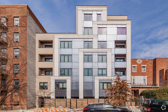 Building Photo - 707 Willoughby Ave