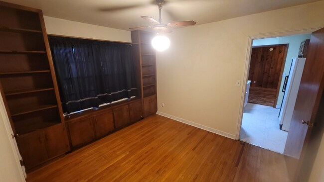 Building Photo - 309 Orange Cir