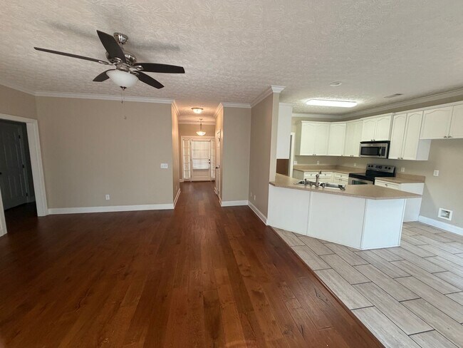 Foto del edificio - Cozy Condo in Gardens at Gatewood!
