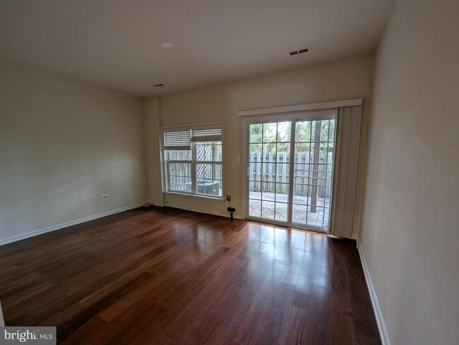 Building Photo - 11465 Log Ridge Dr