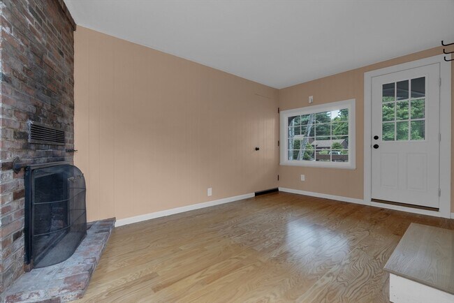 Foto del edificio - 104 Mishawum Rd