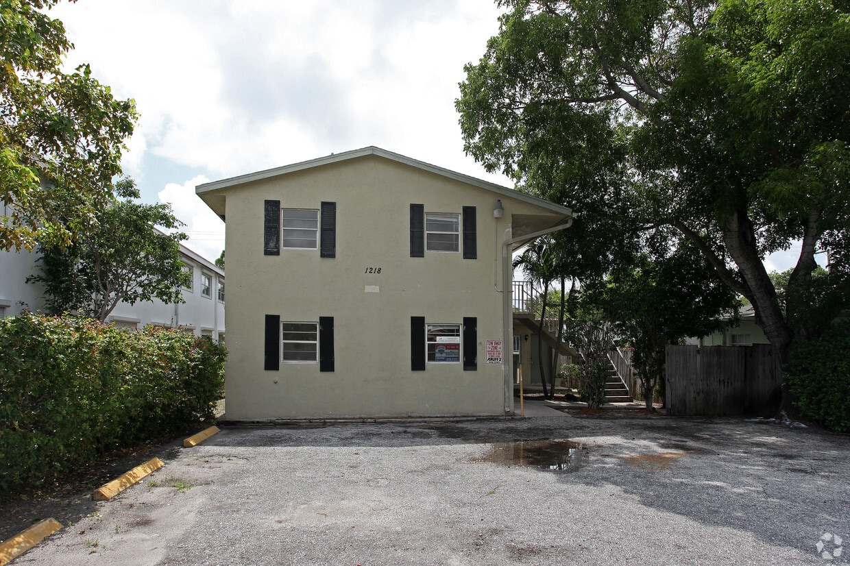 Building Photo - 1218 S Federal Hwy