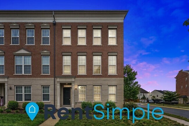 Photo - 7827 Crescent Park Dr Townhome