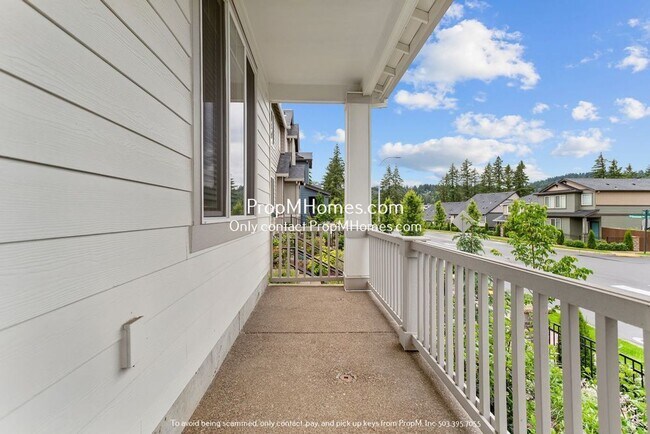 Foto del edificio - Charming Three Bedroom Townhome In Happy Valley!