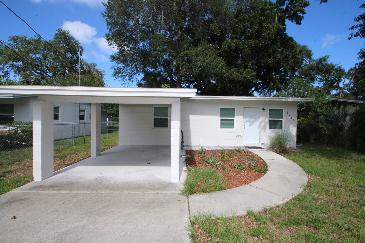 Foto principal - 1833 Westwood Blvd