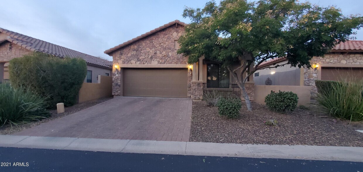 Foto principal - 8722 E Indigo St