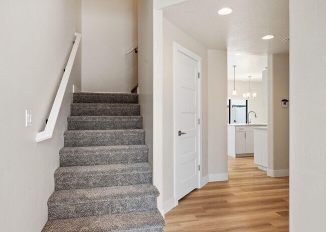 Building Photo - 4102 S 545 E