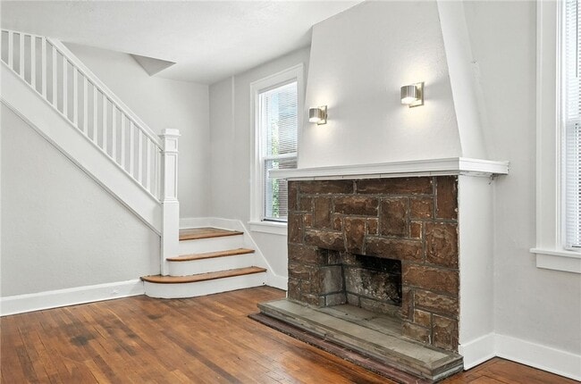 Building Photo - 3229 Beacon Hill Ave