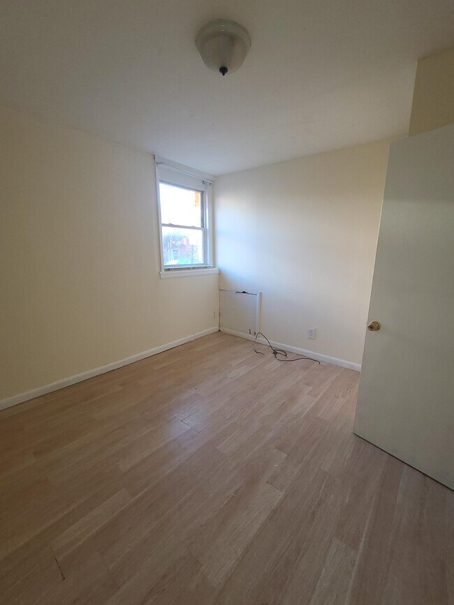 Foto del edificio - 6165 Delancey St