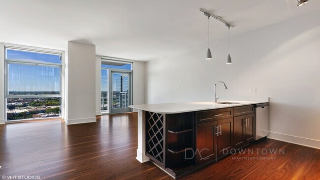 Foto del edificio - 1460 N Halsted St