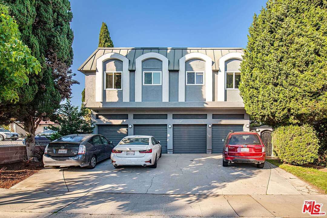 View of the condo from the street - 1419 15th St